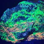 Source : https://www.etsy.com/listing/4348632132/xl-94lbs-sw-lw-uv-fluorescent-willemite?utm_source=Pinterest&utm_medium=organic
