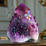 Source : https://truenaturehomestead.com/products/aqua-aura-quartz-cluster-copy?variant=47027206127770&utm_source=Pinterest&utm_medium=organic