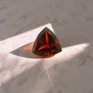 گارنت آلماندین (Almandine Garnet)