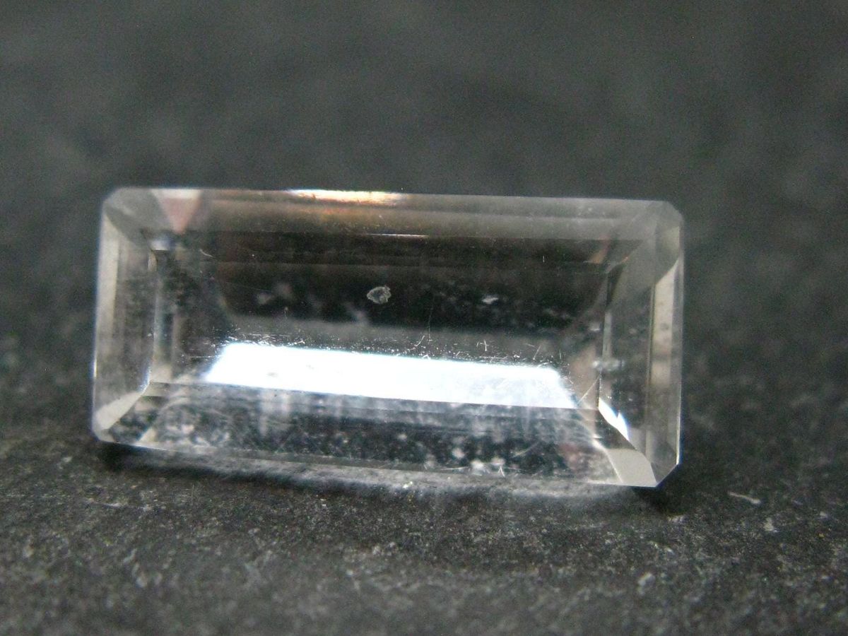Source : https://www.etsy.com/listing/1893720725/gem-petalite-cut-stone-from-brazil-511?utm_source=Pinterest&utm_medium=organic