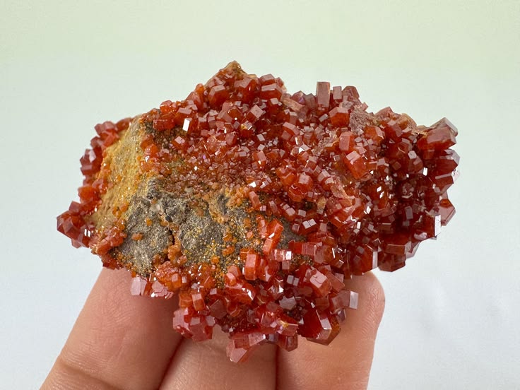 Source : https://www.etsy.com/listing/4497240938/vanadinite-cluster-red-crystal-mineral?utm_source=Pinterest&utm_medium=organic