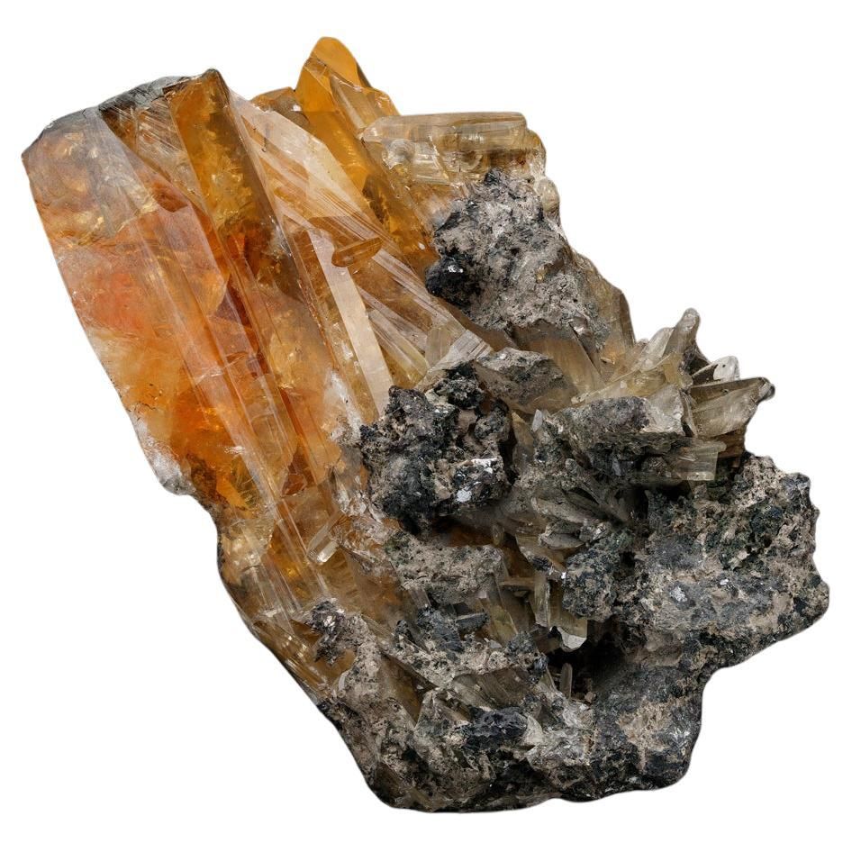 Source : https://go.skimresources.com/?id=291659X1778746&url=https://www.1stdibs.com/furniture/decorative-objects/sculptures/natural-specimens/anglesite-from-tsumeb-mine-namibia-504-lb/id-f_39661252/&xcust=scale&utm_source=Pinterest&utm_medium=organic
