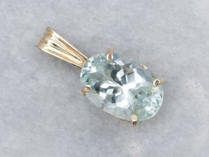 آکوامارین (Aquamarine)