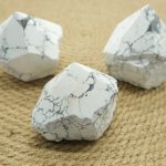 منبع : https://www.elevateandalign.com/products/howlite-polished-point-with-flat-base?utm_source=Pinterest&utm_medium=organic