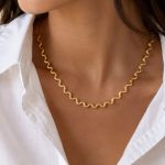 منبع : https://poshmark.com/listing/New-18K-Gold-Plated-Wave-Chain-Necklace-NWOT-3013-6a1f8ac4850012463c271316?utm_source=pin_unpaid