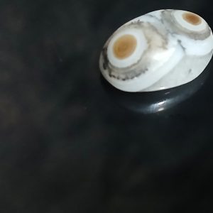 گوهر عقیق سلیمانی (کابوشون بیضی)