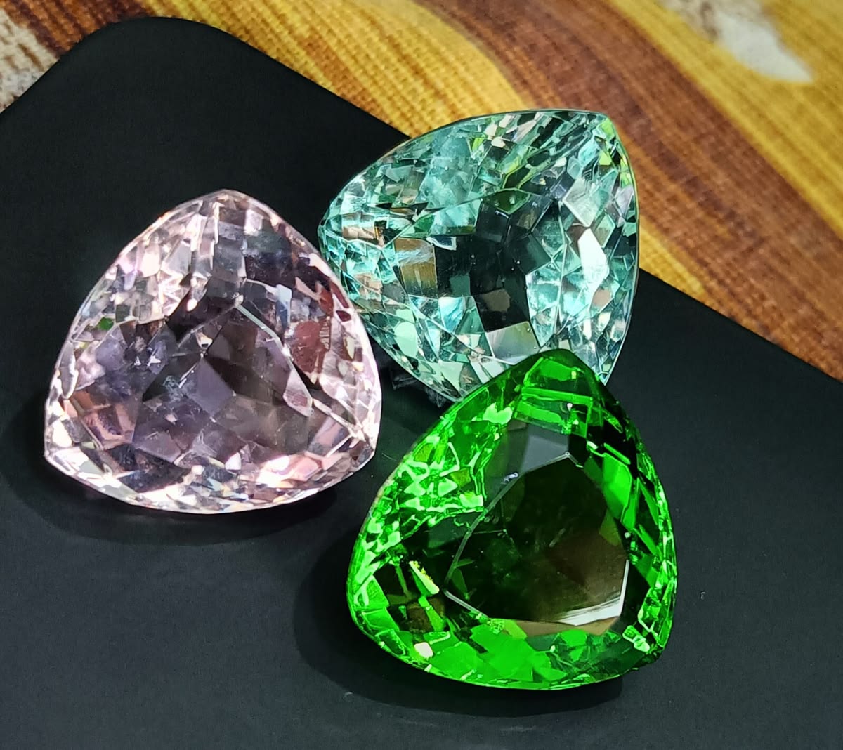 منبع : https://www.ebay.com/itm/395865901765?norover=1&siteid=1&mkevt=1&mkcid=16&chn=psoc&utm_source=Pinterest&utm_medium=organic