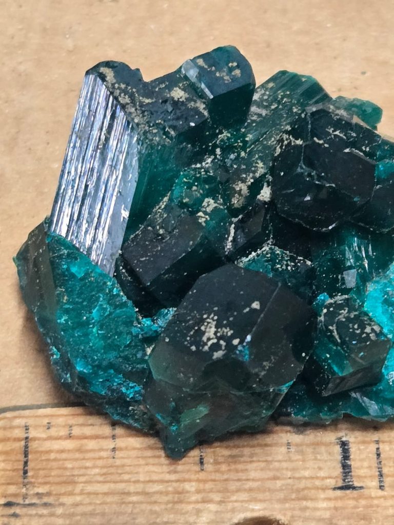 Source : https://www.etsy.com/listing/4514495020/aaa-quality-lepidocrocite-quartz-amazing?utm_source=Pinterest&utm_medium=organic