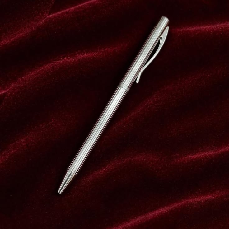 Source : https://www.etsy.com/listing/4525465750/999-pure-sterling-silver-pen-handcrafted?utm_source=Pinterest&utm_medium=organic