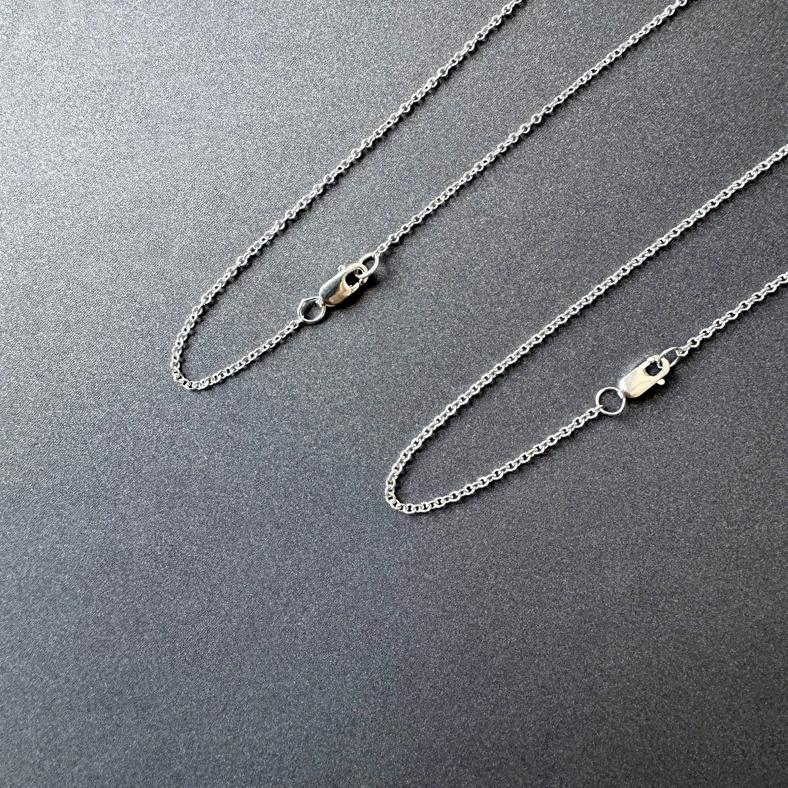https://www.etsy.com/de-en/listing/1592984780/argentium-960-silver-cable-chain?ls=s&ga_order=most_relevant&ga_search_type=all&ga_view_type=gallery&ga_search_query=960+sterling+silver&ref=sr_gallery-1-4&pro=1&sts=1&loc=1&local_signal_search=1&content_source=21439824-d11f-4cdf-8711-573097899db8%253ALT6a893f53c4ebbdd1f26d86035da3d043080151d6&organic_search_click=1&logging_key=21439824-d11f-4cdf-8711-573097899db8%3ALT6a893f53c4ebbdd1f26d86035da3d043080151d6