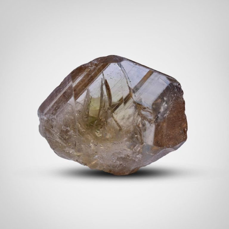 Source : https://www.etsy.com/listing/4523395699/rare-axinite-crystal-from-pakistan-9?utm_source=Pinterest&utm_medium=organic