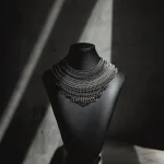 Source : https://www.etsy.com/sg-en/listing/1739105992/handmade-gunmetal-colored-chainmaille?ls=a&ga_order=most_relevant&ga_search_type=all&ga_view_type=gallery&ga_search_query=Gunmetal&ref=sc_gallery-1-1&spe=him&plkey=EuPXRpHKI7S_k2tGMKiPEP1wocc3%3ALT98c494eab67e37af1dbfafa060a4ad84d3c8bffd