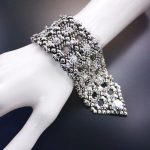 Source : https://www.etsy.com/ca/listing/617555471/leb-3312-limited-edition-bracelet-sg?utm_source=Pinterest&utm_medium=organic