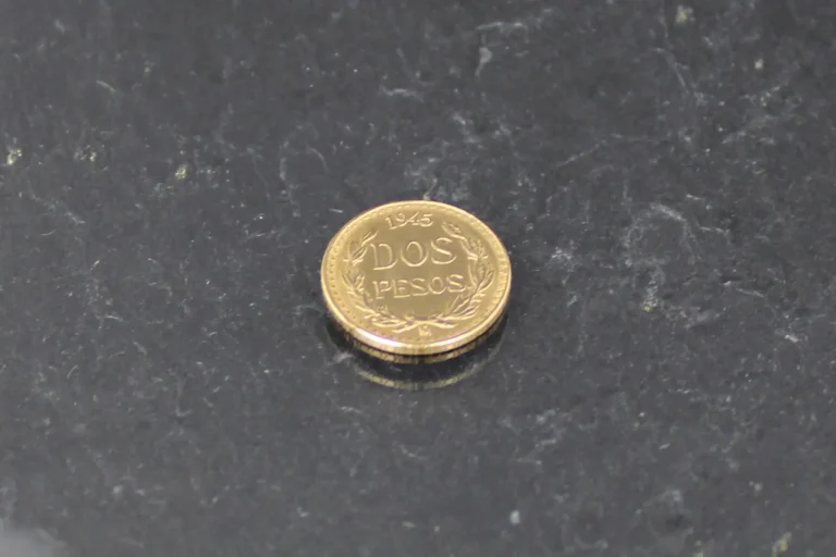 Source : https://www.etsy.com/sg-en/listing/4506180726/gold-coin-1945-dos-pesos-mexico-900-gold?ls=s&ga_order=most_relevant&ga_search_type=all&ga_view_type=gallery&ga_search_query=900+Coin+Gold&ref=sr_gallery-1-3&spe=him&content_source=a9962fc0-1f4c-4f2b-9de3-2edae50ba3d2%253ALT09b05454555a13759803142f5ead20e33f4a8aba&organic_search_click=1&logging_key=a9962fc0-1f4c-4f2b-9de3-2edae50ba3d2%3ALT09b05454555a13759803142f5ead20e33f4a8aba