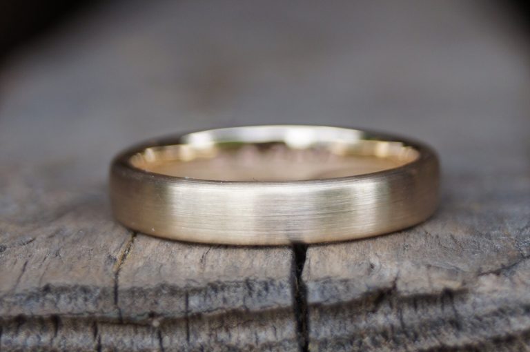 Source :https://janesto.com/produkt/rosegold-ring-mit-turmalin-8kt-333-gold/