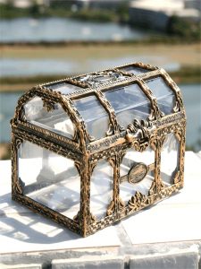 ترمیم و مرمت اشیاء زینتی عتیقه (Restoration & Conservation of Antique Decorative Objects)